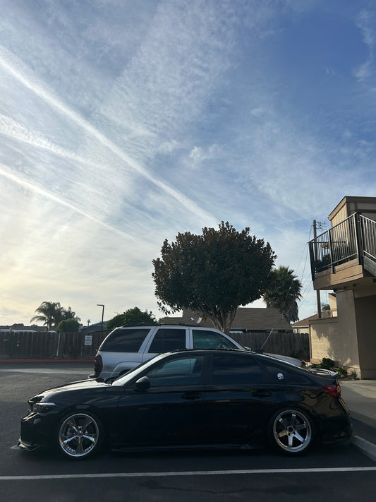 Lurking peeking skull sticker